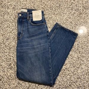 Abercrombie & Fitch Curve Love 90s Ultra High Rise Straight Jeans